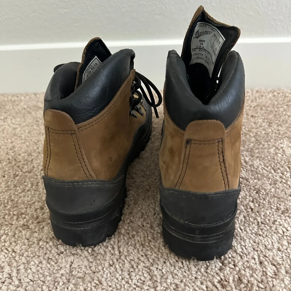 Danner Combat Hiker Boots Mens 7.5 Brown Leather Vibram Military Made in USA